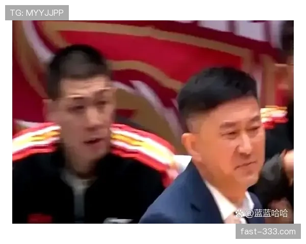 详解防守犯规的判定标准：哪些情况会被吹罚？